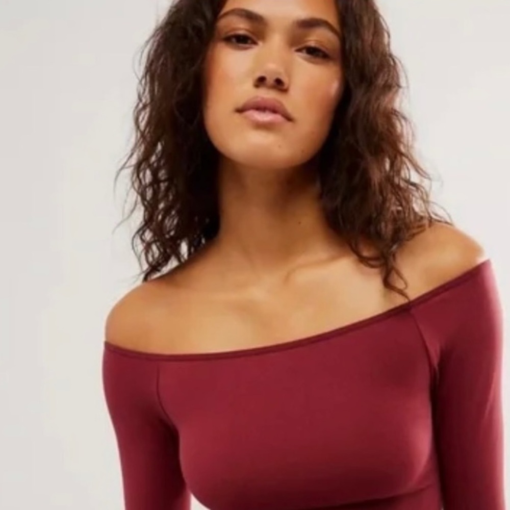 NWOT Free People Off The Shoulder Long-Sleeve Burgundy Size M/L